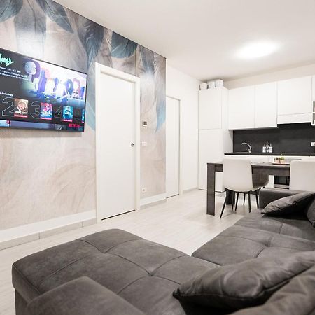 C-Apartment Lake Garda Сало Екстер'єр фото